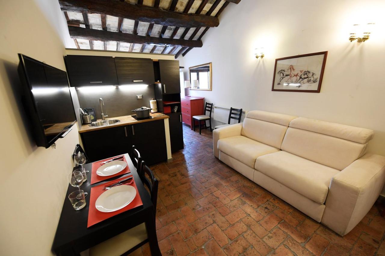 Grotte - Campo De' Fiori Apartment โรม ภายนอก รูปภาพ